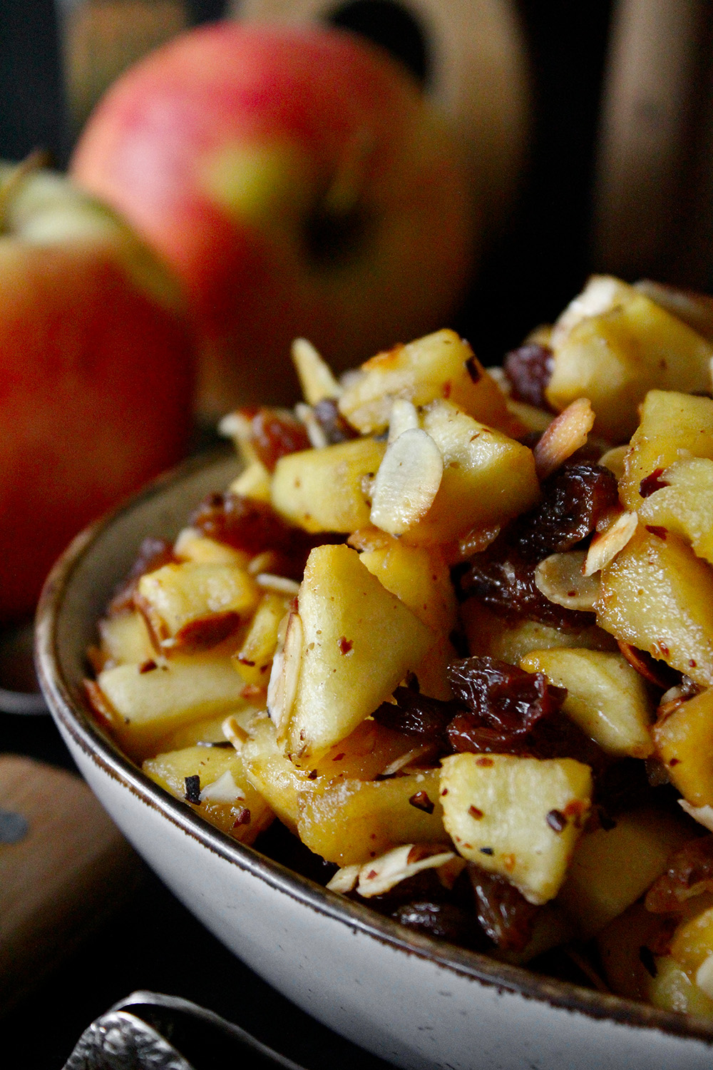Karamellisierte Äpfel mit Rosinen – Einmal Nachschlag, bitte!